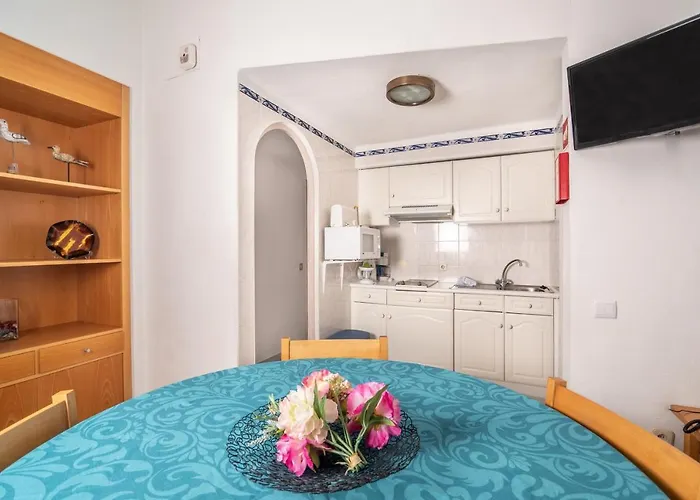 Aldeamento Turístico Pino 3*